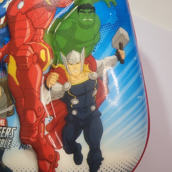 Marvel Avengers Hardside Rolling Luggage for Kids - Picture 3 of 10